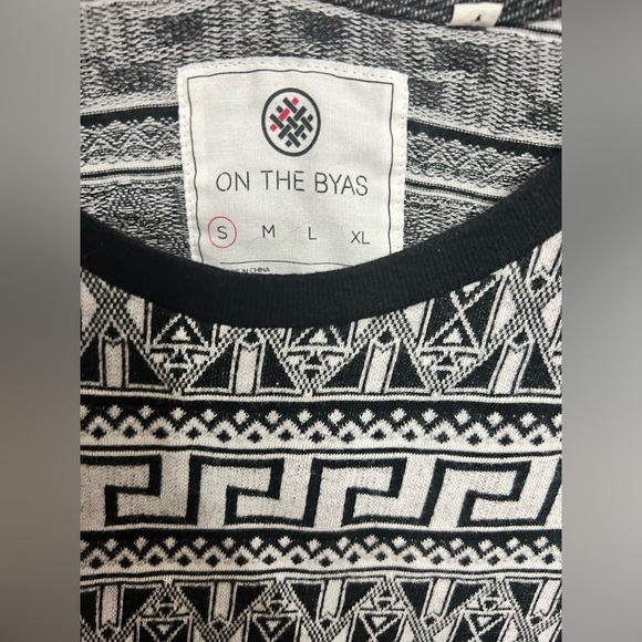 On The Byas Men's Black and White Short Sleeve Tee Size: Small - Picture 5 of 5